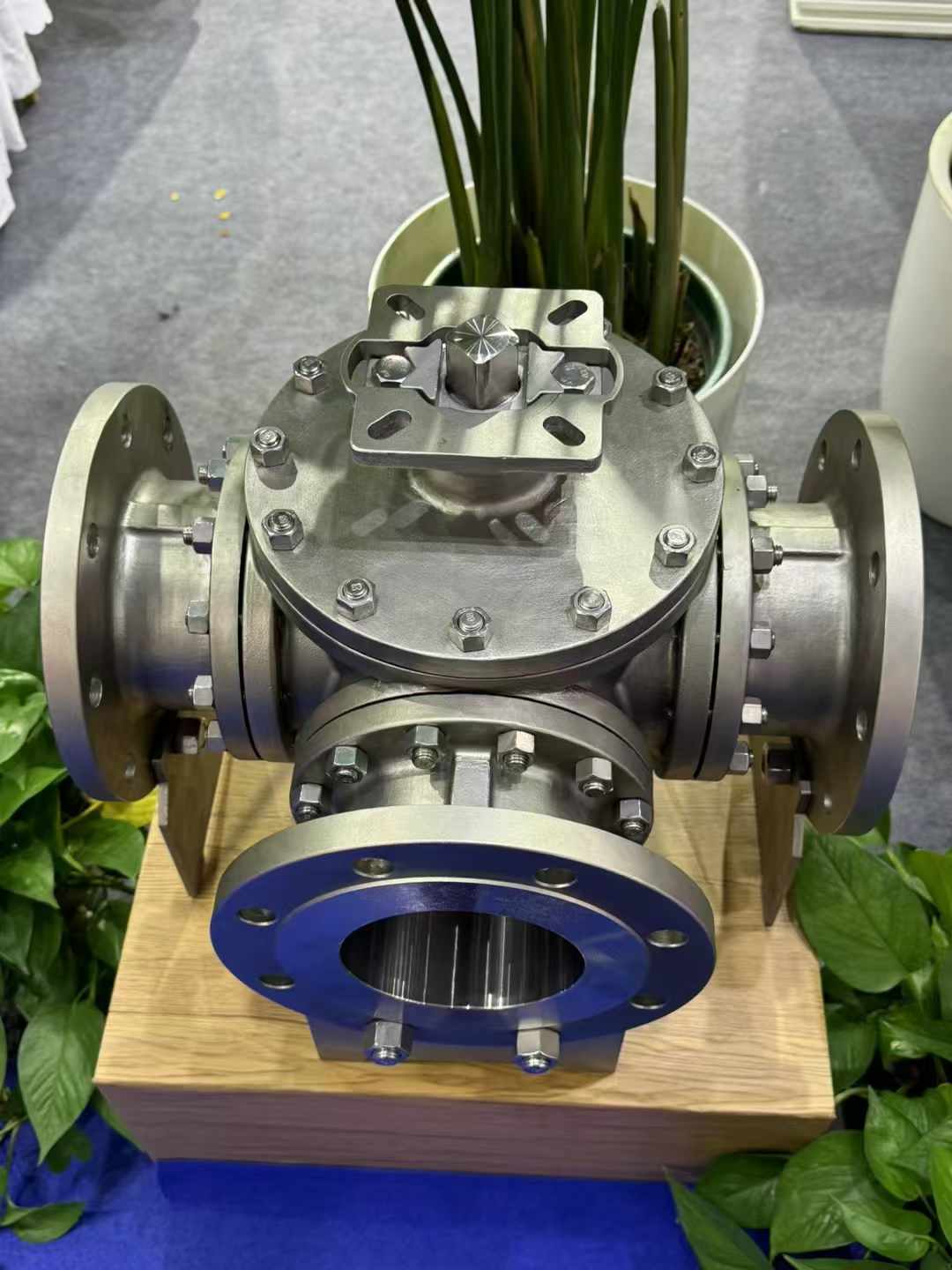 點擊新窗口打開大圖